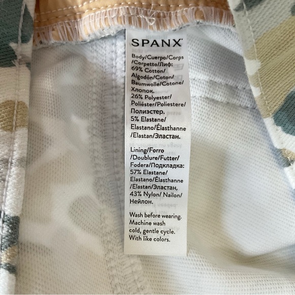 Spanx Jean-ish Ankle Leggings in Blue Abstract Floral Size L - Picture 12 of 12